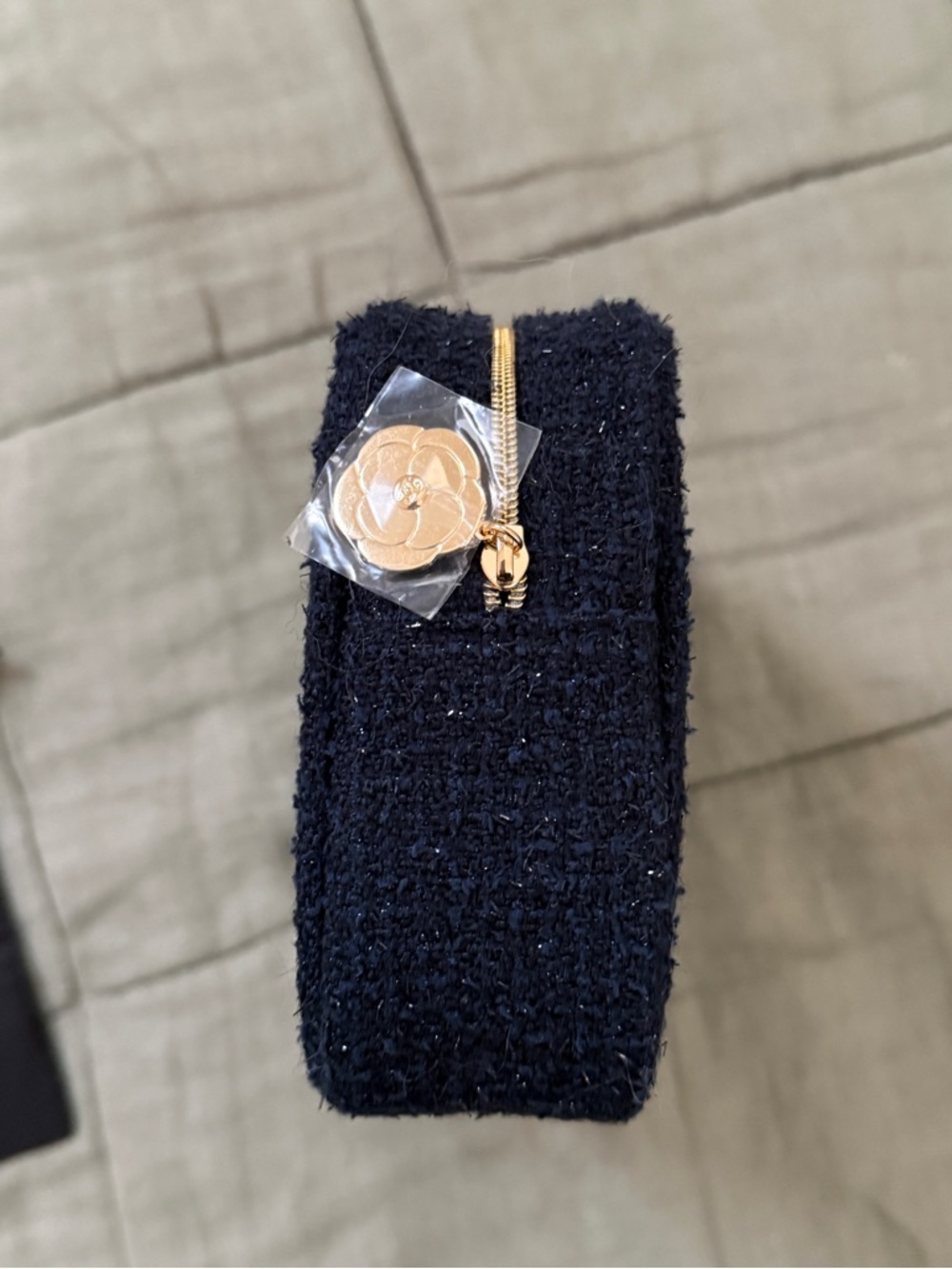 Chanel Make Up Bag - Picture 3 of 4